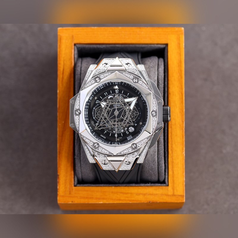 Hublot Big Bang Sang Bleu II Tattoo Replica Watch New Luxury Timepiece-2