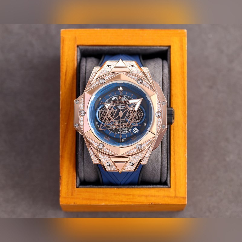 Hublot Big Bang Sang Bleu II Tattoo Replica Watch New Luxury Timepiece-6