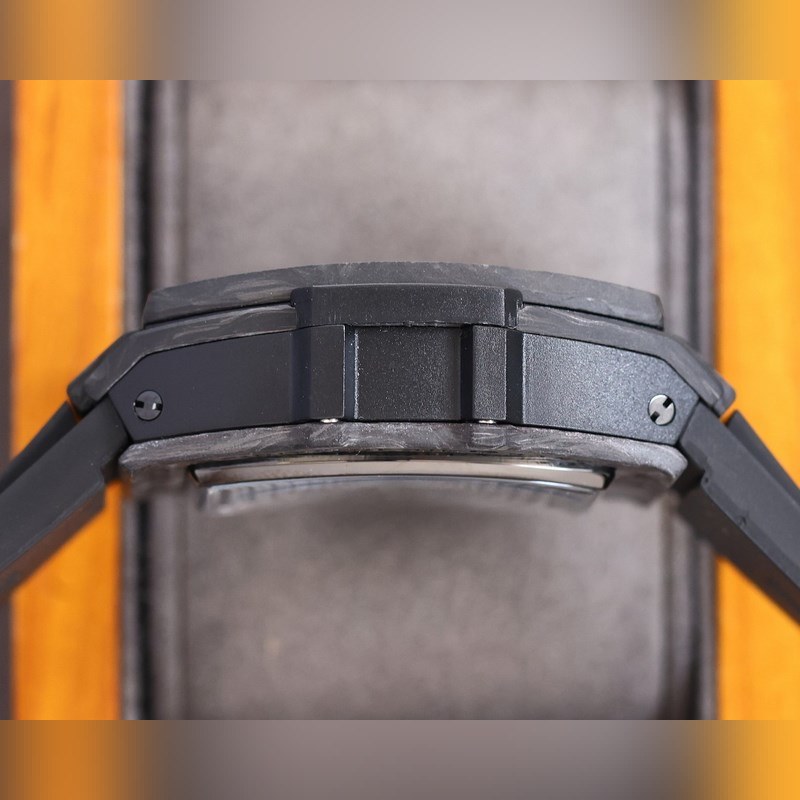 Hublot Big Bang Soul Red Carbon Fiber Replica Watch-6