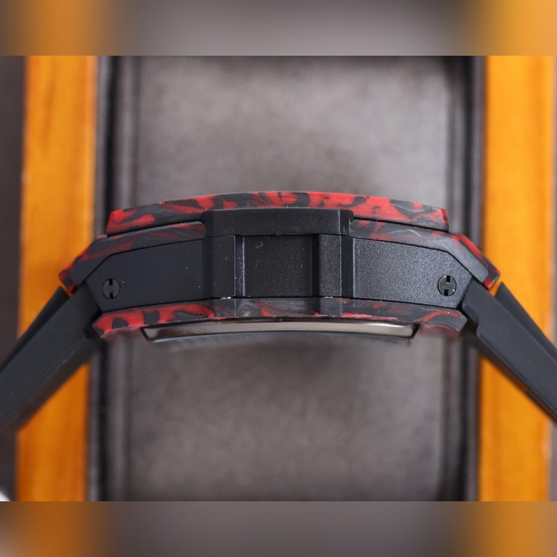 Hublot Big Bang Soul Red Carbon Fiber Replica Watch-6