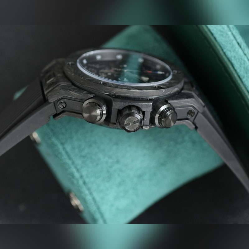 Hublot Big Bang Carbon Fiber Replica Watch High Quality Edition-5
