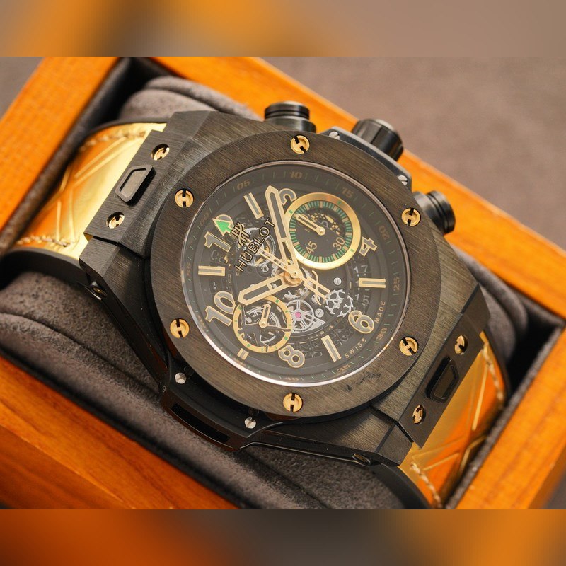Hublot Big Bang V2 Chronograph with Element Materials-5