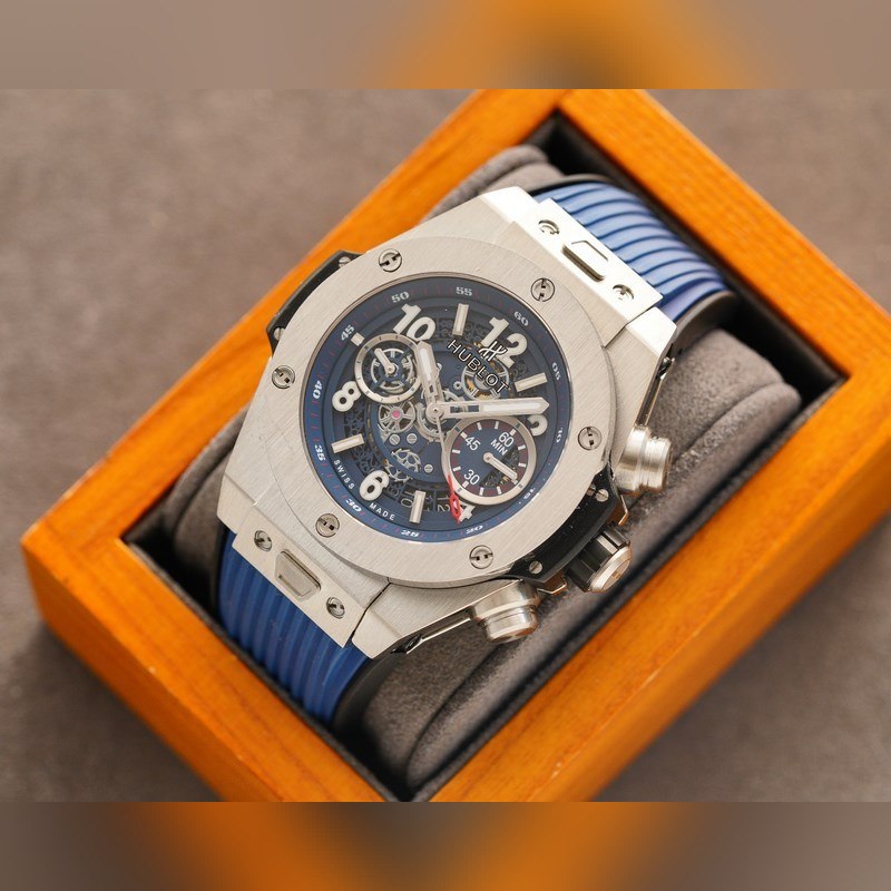 Hublot Big Bang V2 Chronograph with Elemental Materials-2