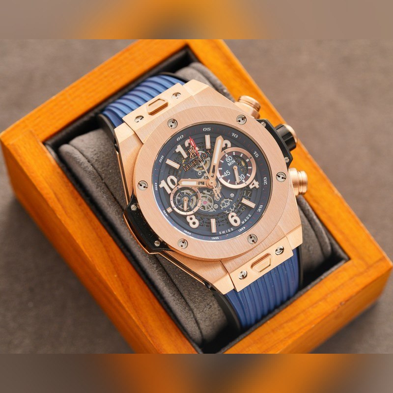 Hublot Big Bang V2 Chronograph with Elemental Materials-5