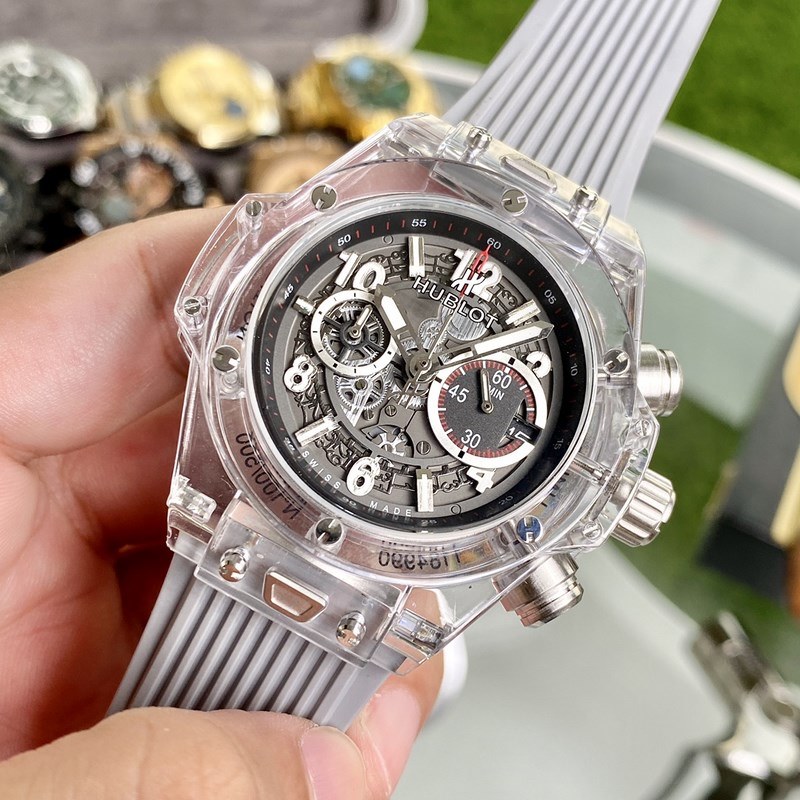 Hublot Big Bang Series Luxurious Timepieces with Core Specifications-5