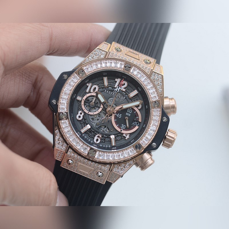 Hublot Big Bang Series Luxury Timepieces with Premium Features-1