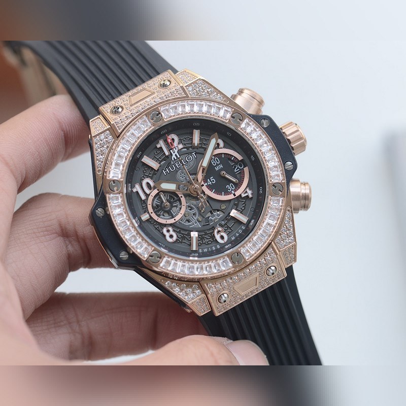 Hublot Big Bang Series Luxury Timepieces with Premium Features-2