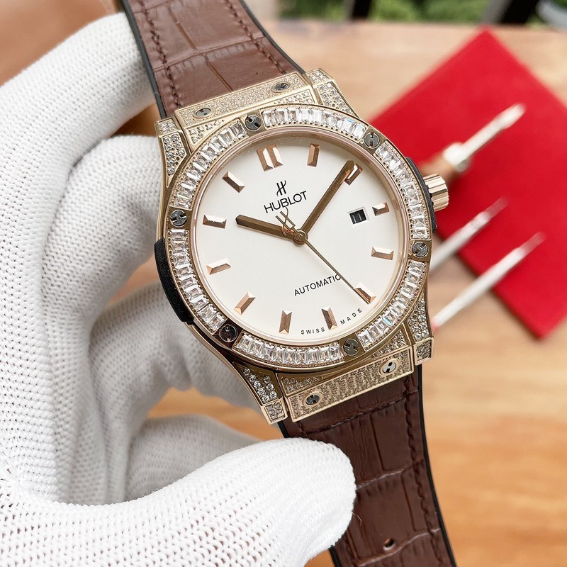 Hublot Big Bang Series Luxury Replica Watch with Core Features and Quality Attributes-5