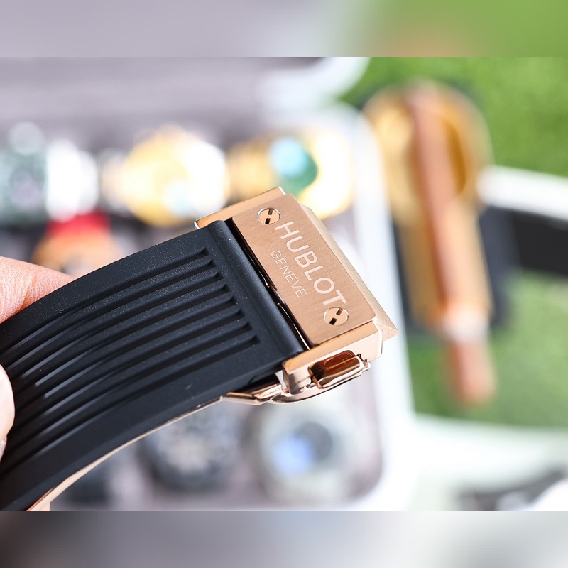 Unique Hublot Big Bang Masterful Craftsmanship and Regal Design-7