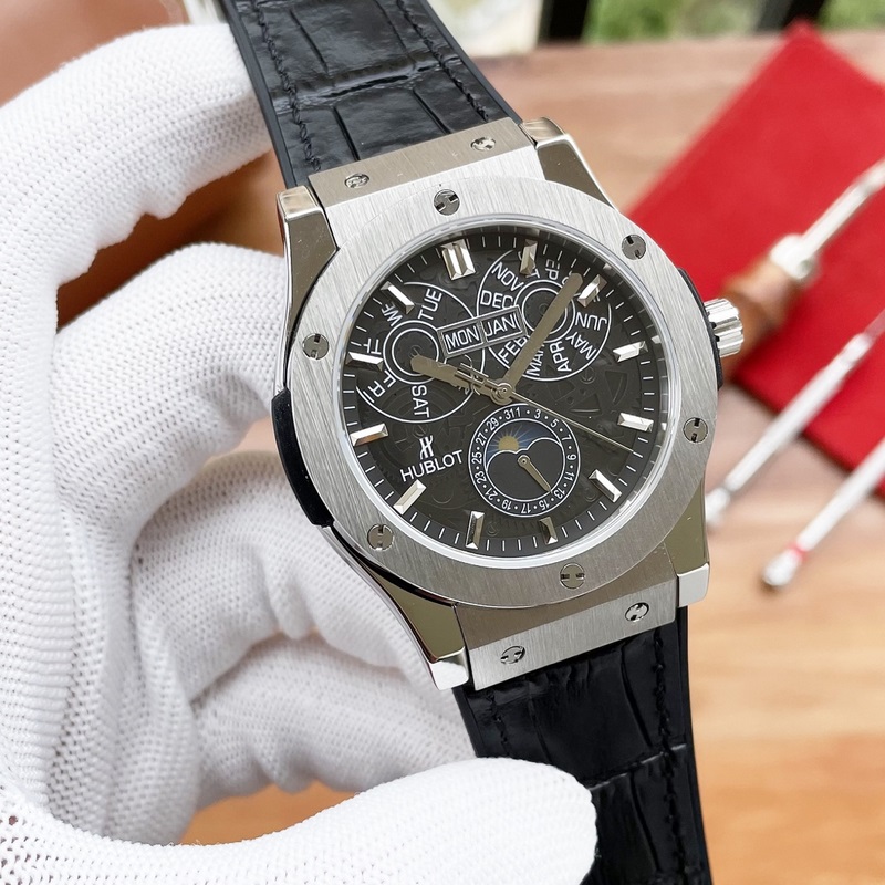 Big Bang Starry Design 2021 Unique Luxury Replica Watch with Royal Flair-2