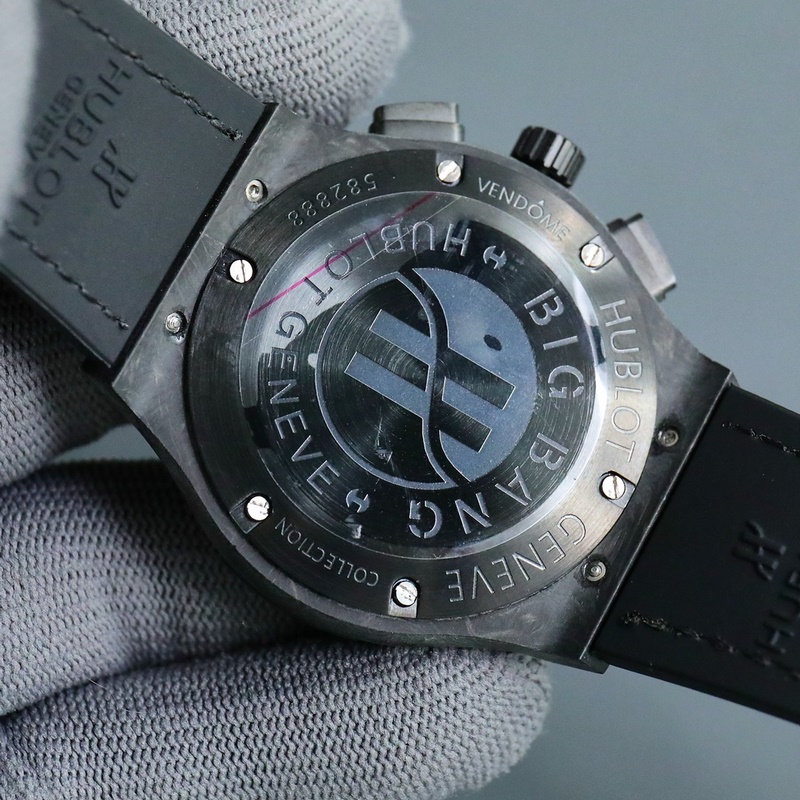 Hublot Classic Fusion 521 Carbon Fiber Men's Replica Watch Exquisite Quality-7