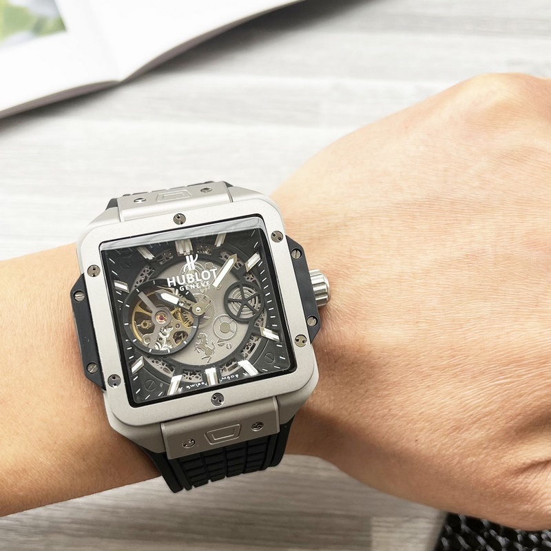 HUBLOT Big Bang Sq Bold Luxury Replica Watch with Unique Design-3