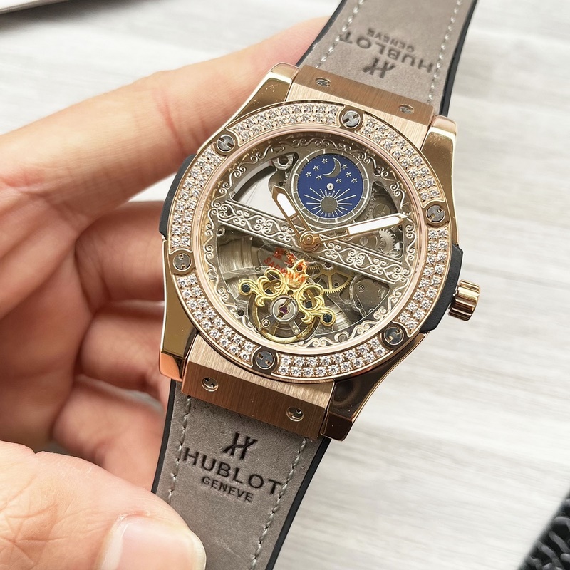 Hublot Big Bang Carbon Fiber Unique Design Premium Craftsmanship-3