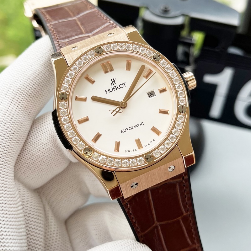 Hublot Big Bang Carbon Fiber Replica Watch Unique Design&Superior Craftsmanship-1