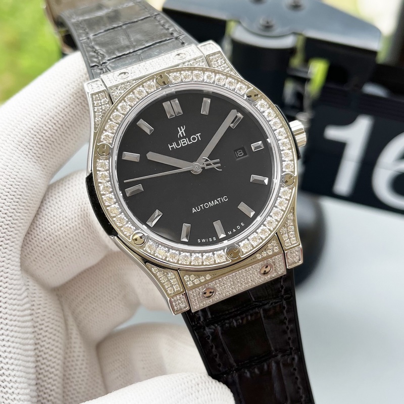 Big Bang Carbon Fiber Avant-Garde Craftsmanship Distinctive Luxury-3