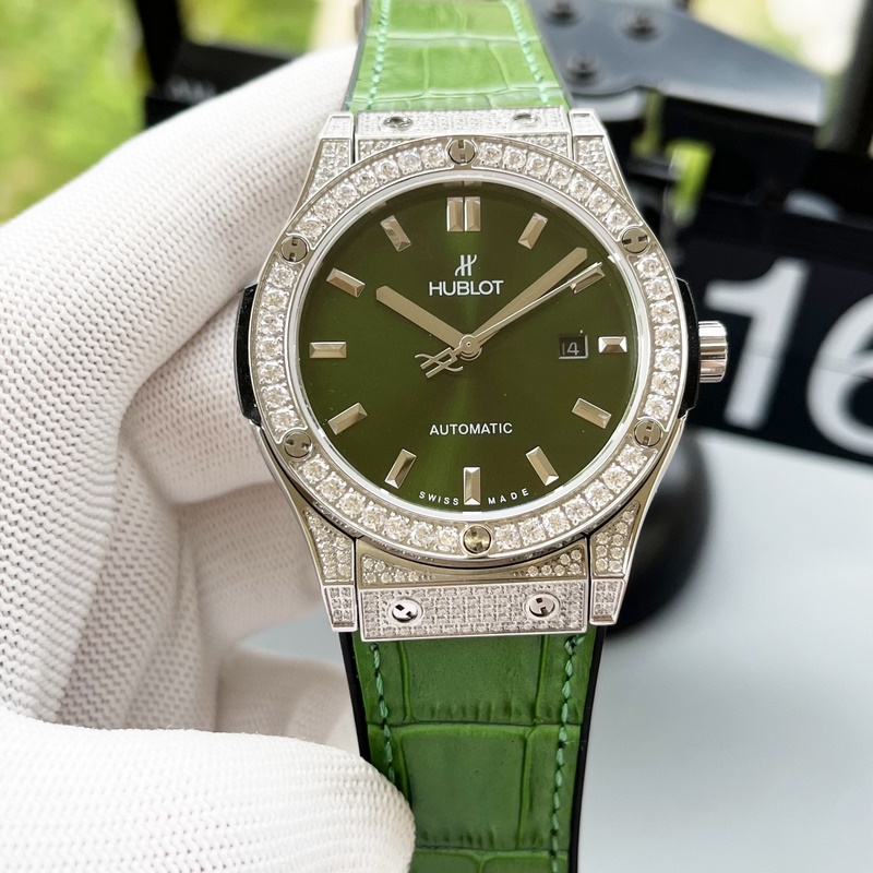 Big Bang Carbon Fiber Avant-Garde Craftsmanship Distinctive Luxury-6