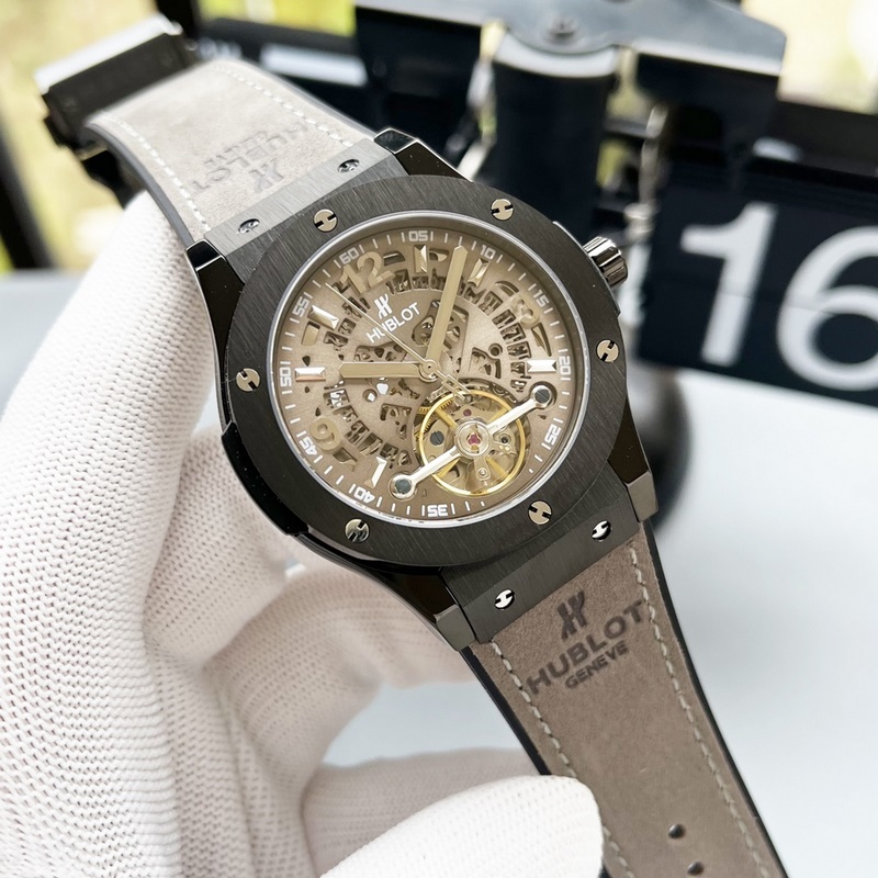 Hublot Big Bang Carbon Fiber Body Unique Style and Exquisite Craftsmanship-2