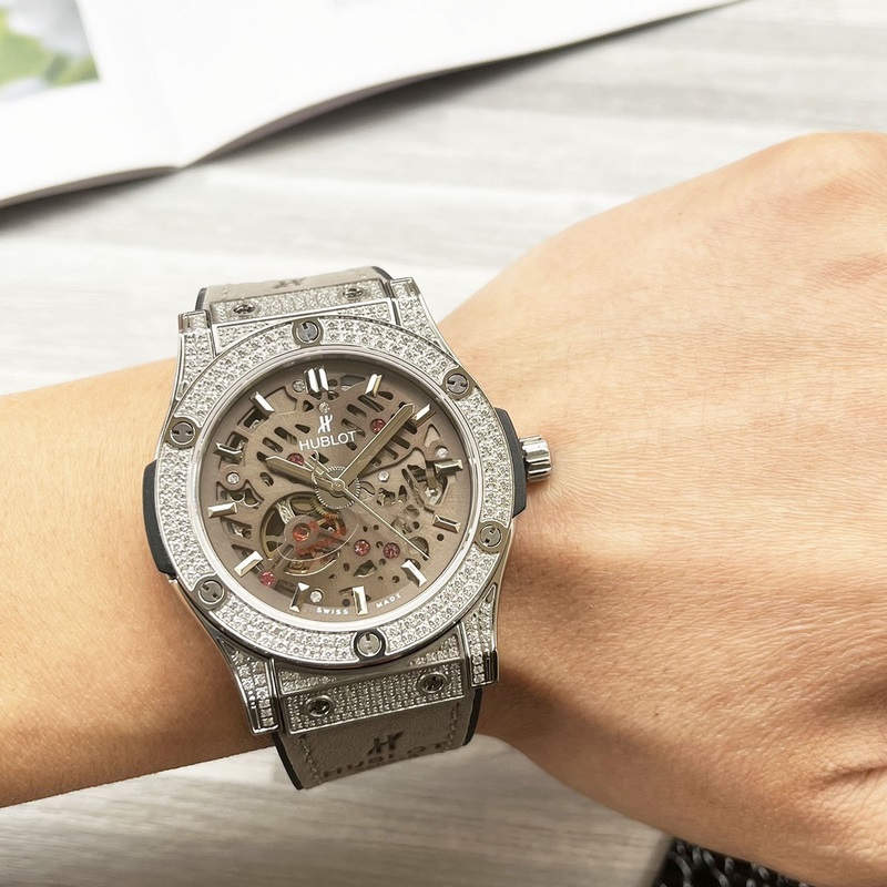 Hublot Big Bang Carbon Fiber Unique Craftsmanship&Premium Quality-2