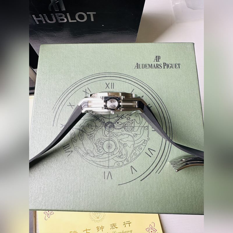 Hublot Big Bang Sapphire 2023 Luxury Limited Edition-5