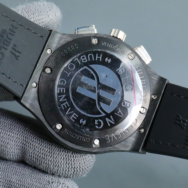 Hublot Classic Fusion 521 Carbon Fiber Men's Replica Watch Quality Timepiece-7