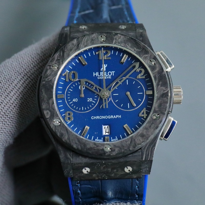 Hublot Classic Fusion 521 Men's Replica Watch Carbon Fiber Case Premium Finish-2