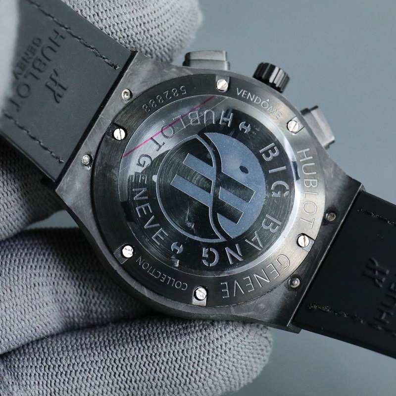 Hublot Classic Fusion 521 Men's Replica Watch Carbon Fiber Case Exquisite Craftsmanship-7