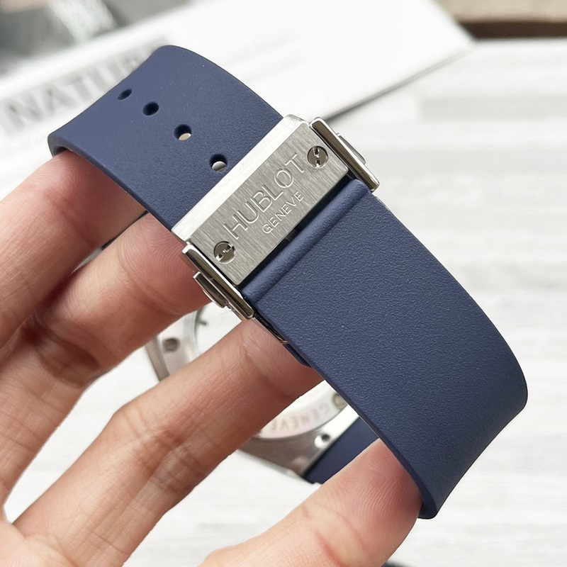 Hublot Big Bang Carbon Fiber Body Unique Craftsmanship High-Quality Design-8