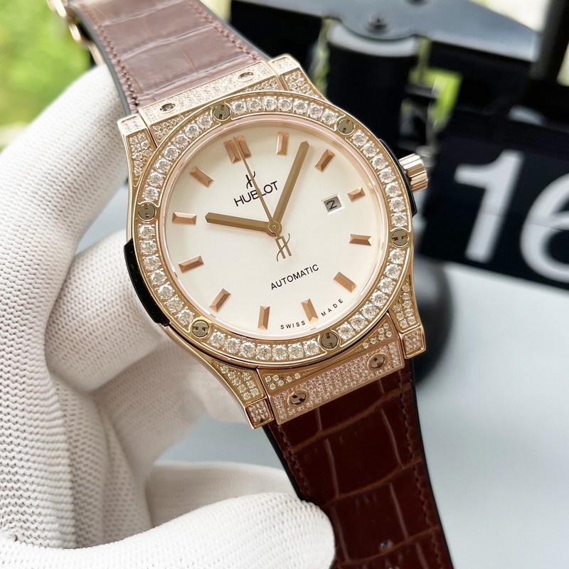 Hublot Big Bang Carbon Fiber Body Avant-Garde Craftsmanship Unique Style-1