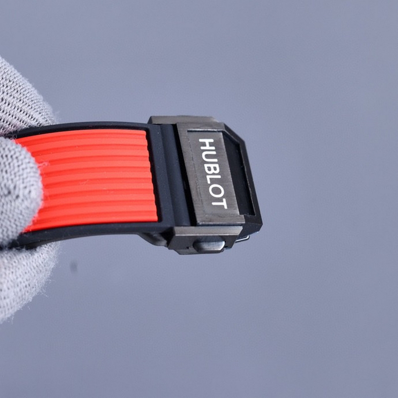 HUBLOT Big Bang Fearless Luxury Iconic Design High-Quality Craftsmanship-8