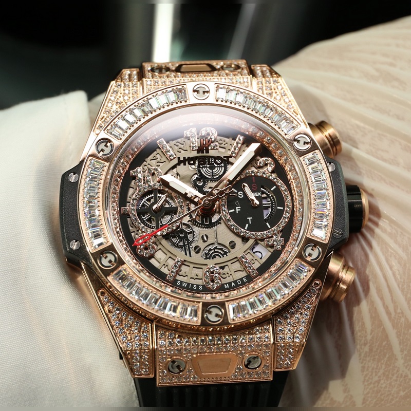 Hublot Big Bang Brave&Fearless Punching Forward-3