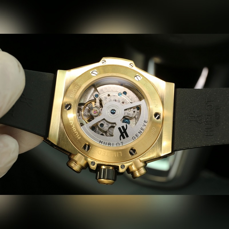 Hublot Big Bang Brave&Fearless Punching Forward-8