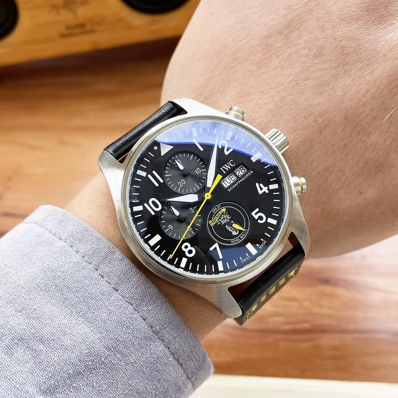 IWC Pilot's Replica Watch 43mm Men's Luxury Timepiece-3
