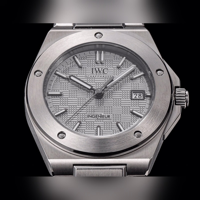 IWC Ingenieur Automatic 2024 Premium 40mm Masterpiece Unveiled-4