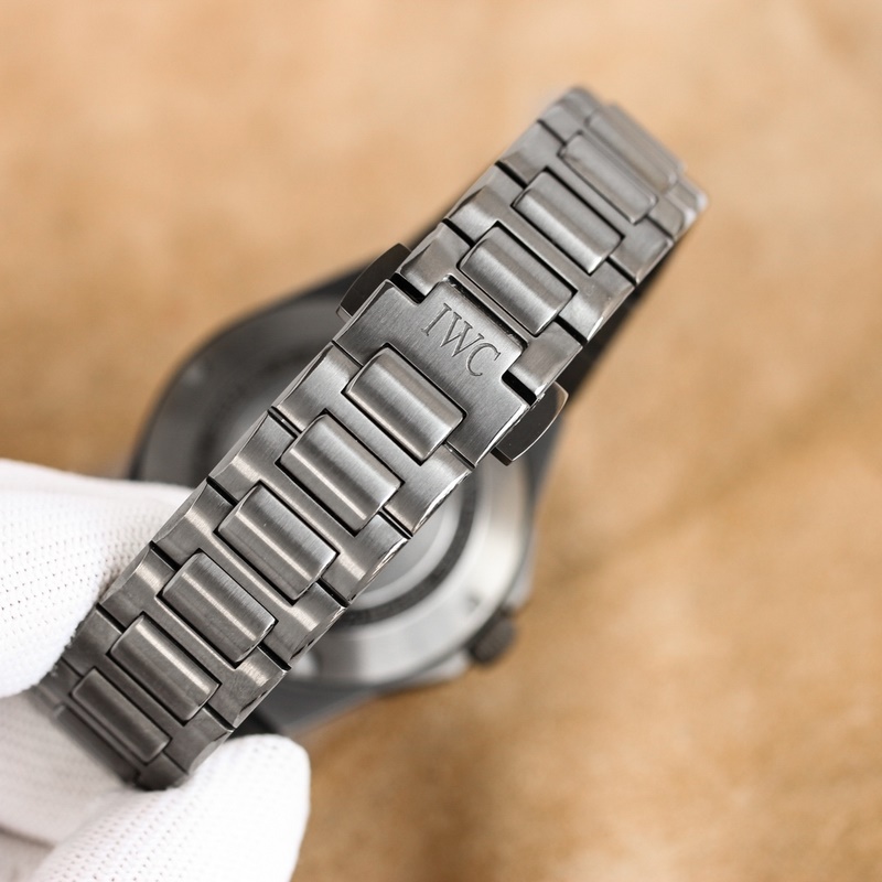 IWC Ingenieur Automatic 40 A Six-Month Masterpiece Redefined-8