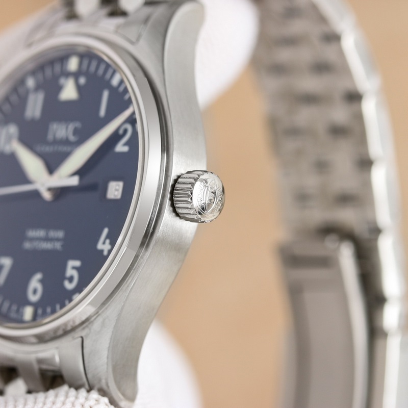 IWC Pilot V7 Stainless Steel Replica Watch Affordable Quality Edition with Strap-8