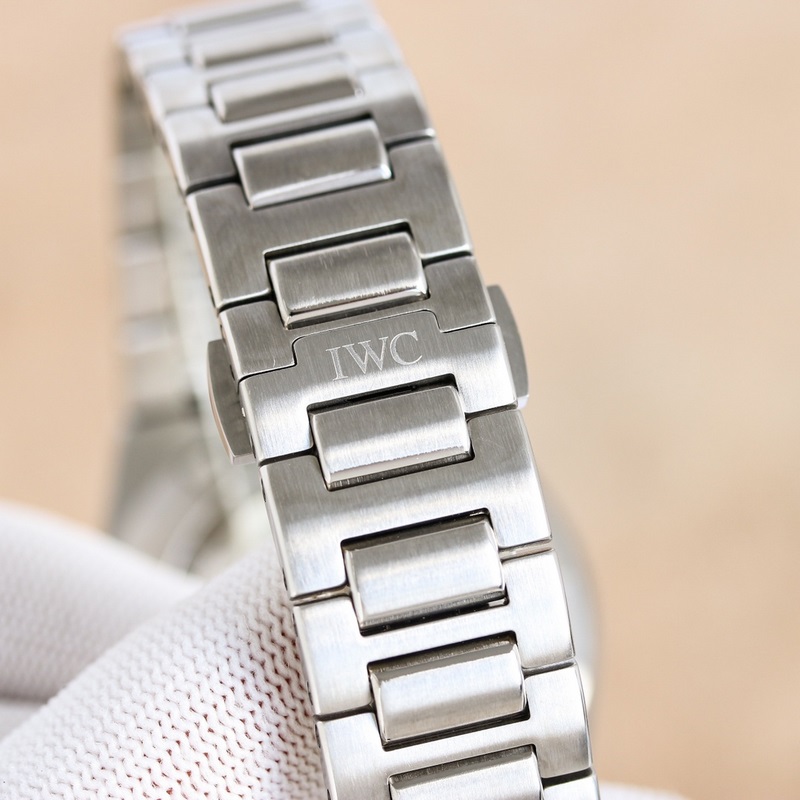 IWC Ingenieur Automatic 40 Quick-Release Edition Upgrade-8