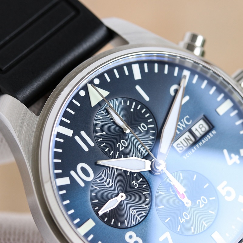 IWC Pilot's Replica Watch New Classic Blue Rubber Strap-4
