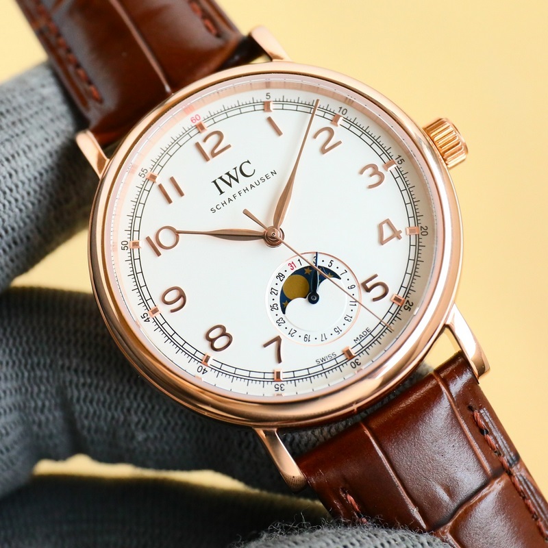 2025 IWC Aquatimer Series with Date and Moon Phase Functions-4