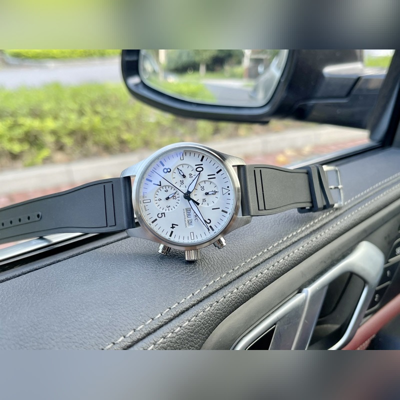 IWC Pilot's Replica Watch Automatic New Model Release with Premium Quality Features-4