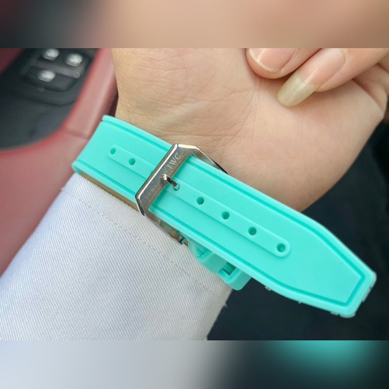 IWC Pilot's Replica Watch Luxury Multifunctional Men's Timepiece Elegant Design-8