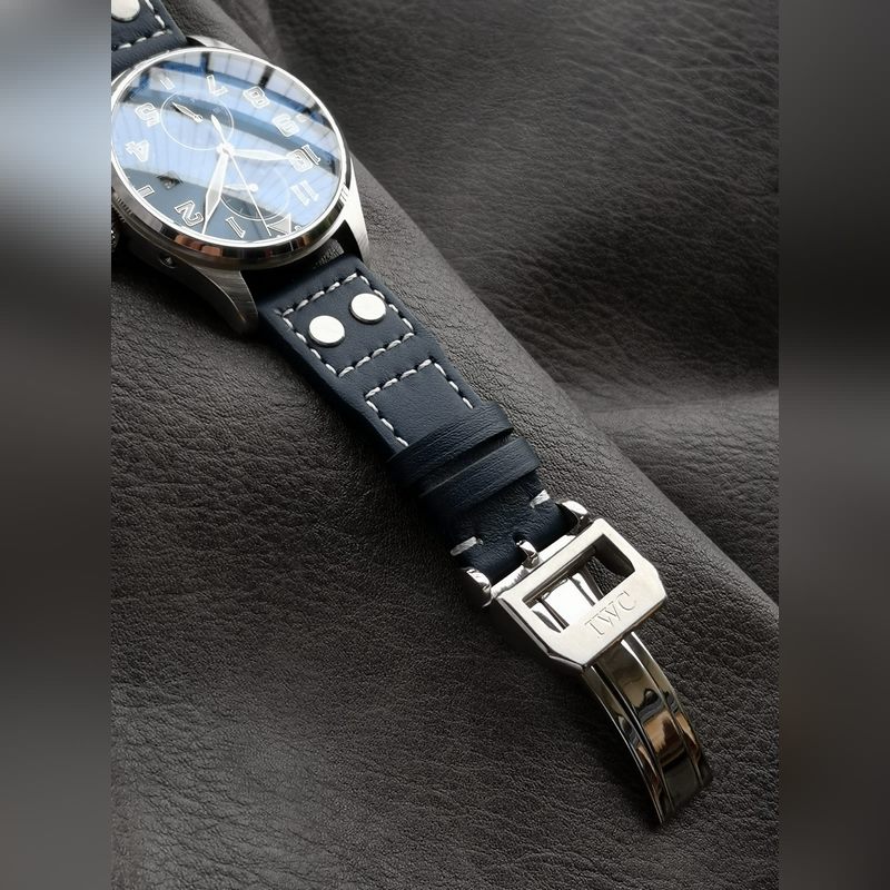 IWC Pilot's Long Power Reserve Moonphase Expert Striking New Release-6