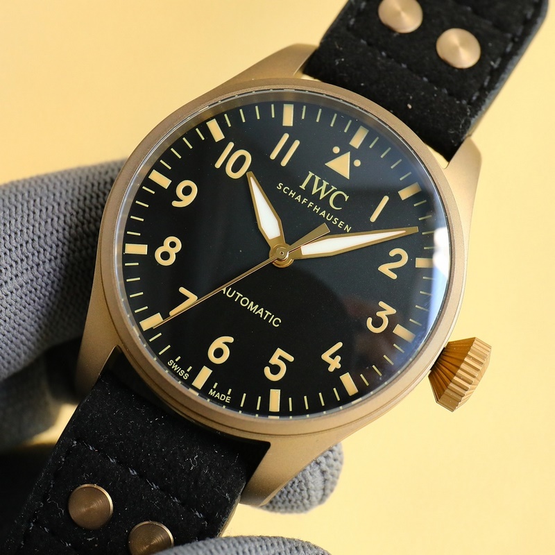 IWC Big Pilot 43mm Bold Design and Robust Quality-3