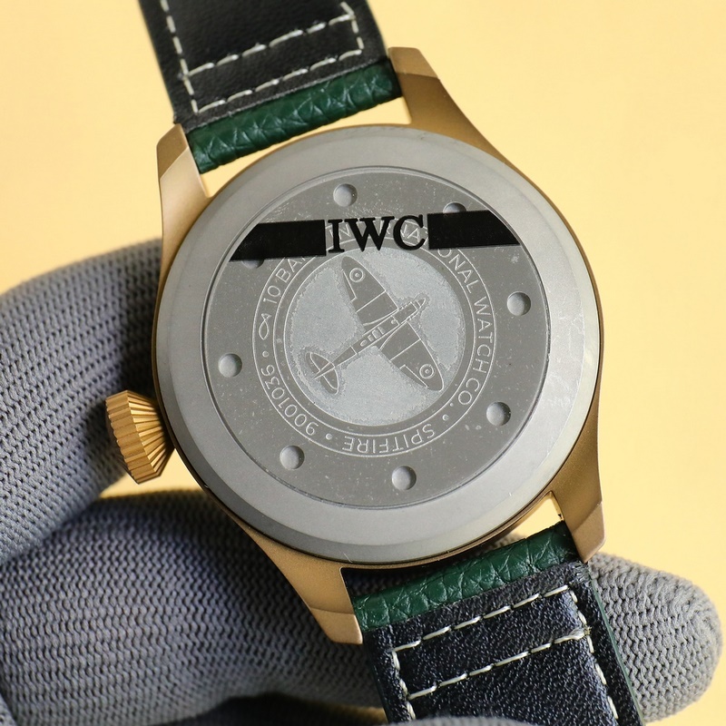 IWC Big Pilot 43mm Bold Design and Robust Quality-8