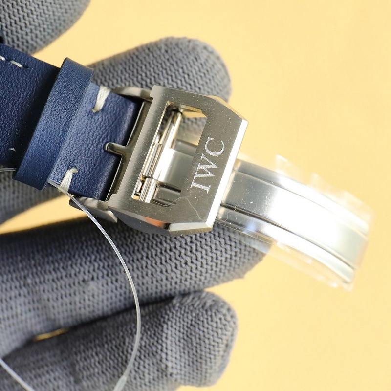 IWC Big Pilot 43mm Bold Rugged Design and Premium Quality-8