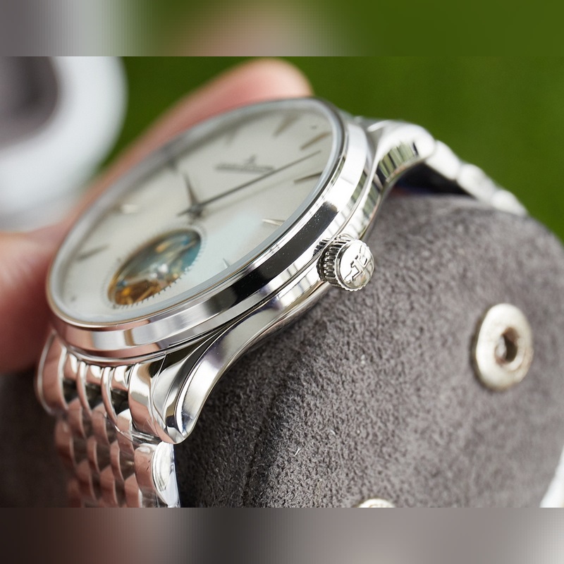 Jaeger-LeCoultre Master Series Tourbillon Men's Replica Watch Luxury Quality-5