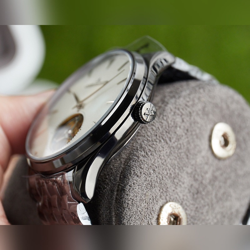 Jaeger-LeCoultre Master Series Grande Tourbillon Luxury Men's Replica Watch-5