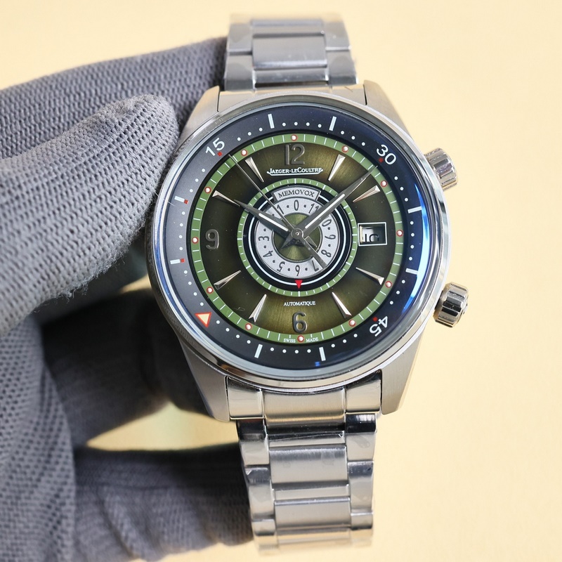 Jaeger-LeCoultre Polaris Calendar Replica Watch Elegant and Sporty Dual-Handle Design-3