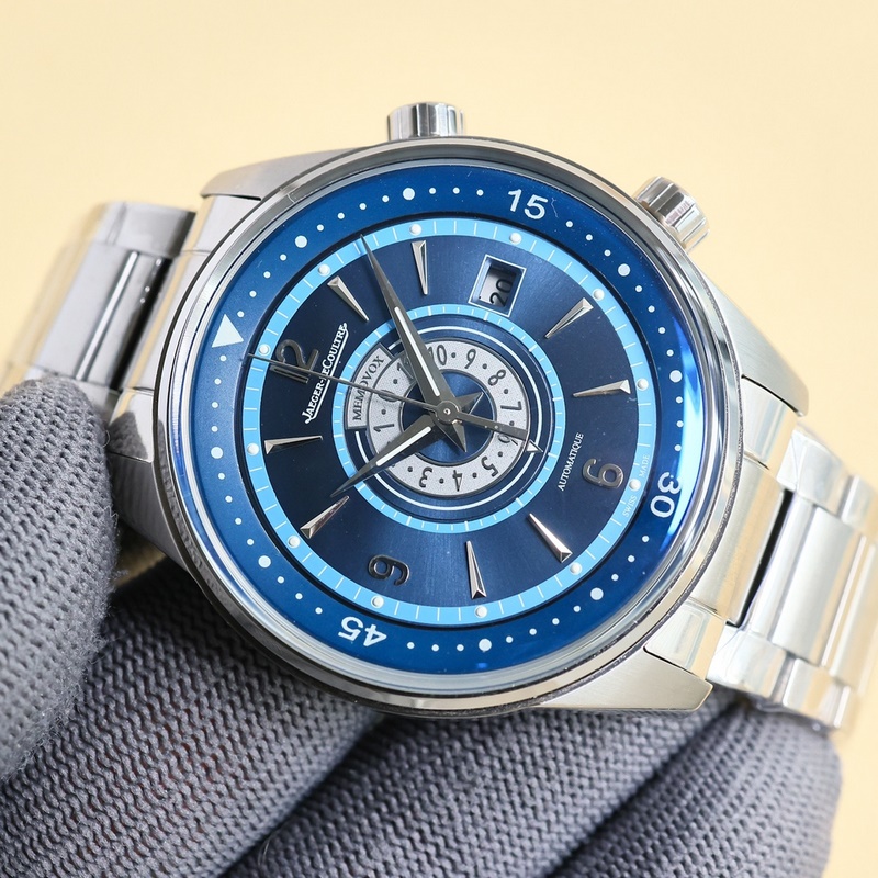 Jaeger-LeCoultre Polaris Calendar Replica Watch Modern Dual-Handle Design Elegant Sporty Style-4