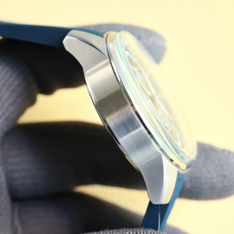 Jaeger-LeCoultre Master 410257 42mm Alarm Replica Watch-7