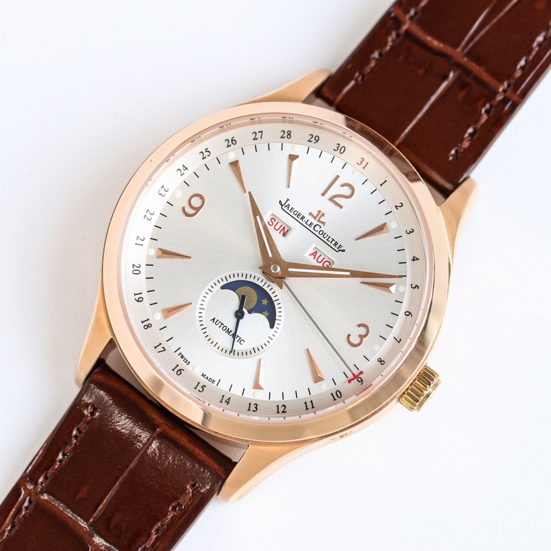 Jaeger-LeCoultre Master Calendar Elegant Timepiece with Essential Features-2